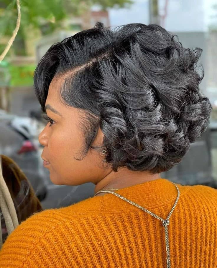 RELAXED HAIR STYLING